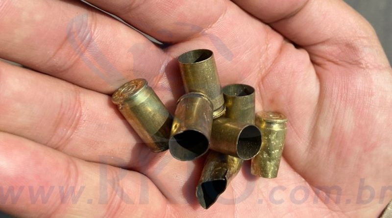 PM intercepta adolescentes armados após disparos