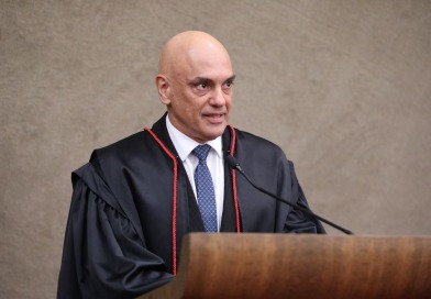 Crise aumenta no STF e Moraes cancela pronunciamento em meio a disputa interna