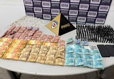 Três pessoas são presas por tráfico de drogas em Itabira; quase R$ 40 mil e mais de 500 porções de entorpecentes são apreendidos