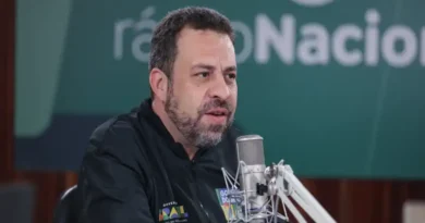 Acabar com a escala 6×1 é prioridade do governo, afirma Boulos