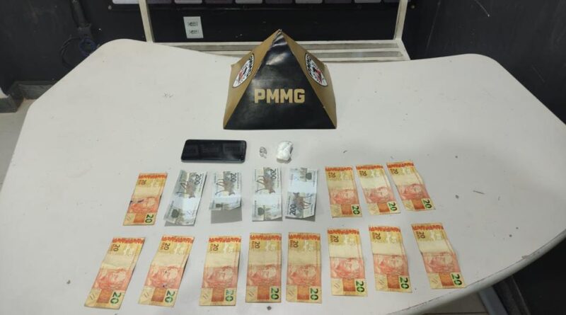 Jovem é preso por tráfico de drogas no bairro Fênix, em Itabira