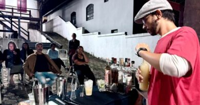 Oficina de drinks promove aprendizado e valorização da cultura na festa do tropeirismo Oficina de drinks promove aprendizado e valorização da cultura na festa do tropeirismo