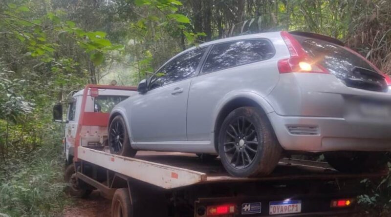 Veículo furtado em João Monlevade é recuperado pela PM em São Gonçalo