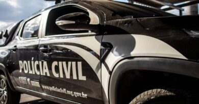 Homem é indiciado pela PCMG por homicídio após colisão entre motos aquáticas