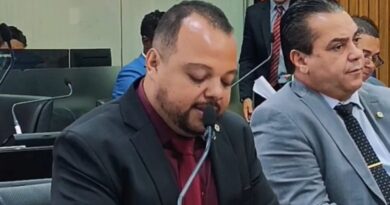 Câmara de Itabira aprova Projeto Frutos Itabirano, de autoria do vereador Yuyu da Pedreira Câmara de Itabira aprova Projeto Frutos Itabirano, de autoria do vereador Yuyu da Pedreira