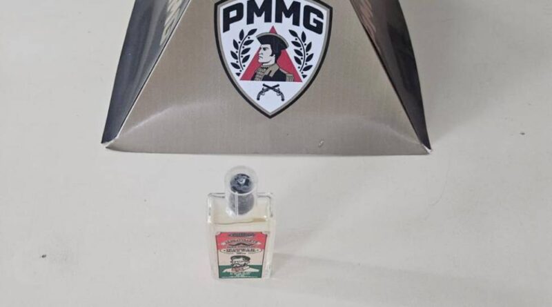 Jovem de 22 anos é preso após furtar aromatizante em estabelecimento comercial