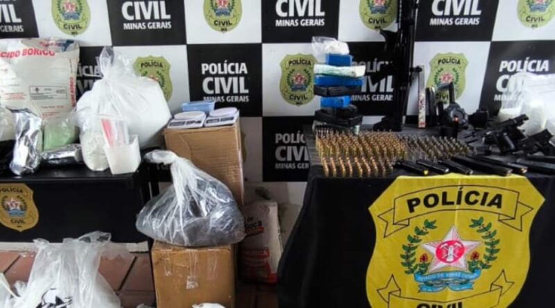 Operação Cerco Fechado apreende armas e drogas e prende dois