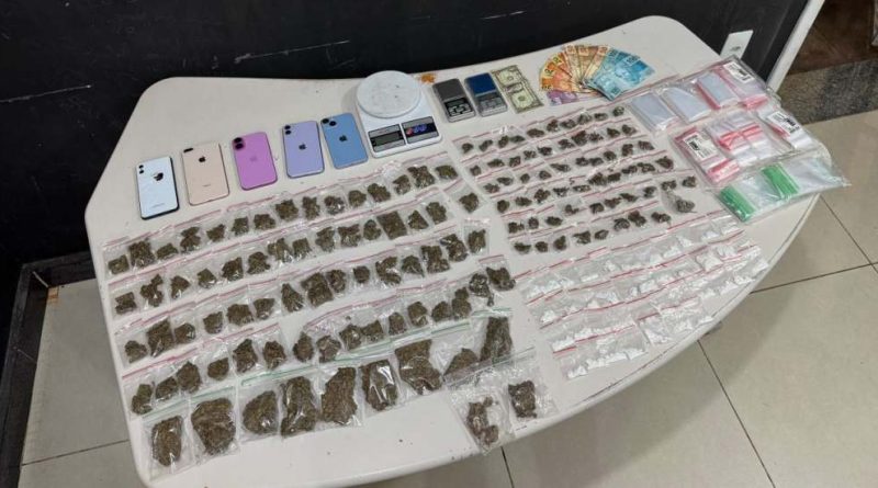Operação da PM termina com três presos e apreensão de drogas em Itabira