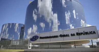 PGR deve se manifestar sobre supostas conversas entre Vorcaro e Moraes