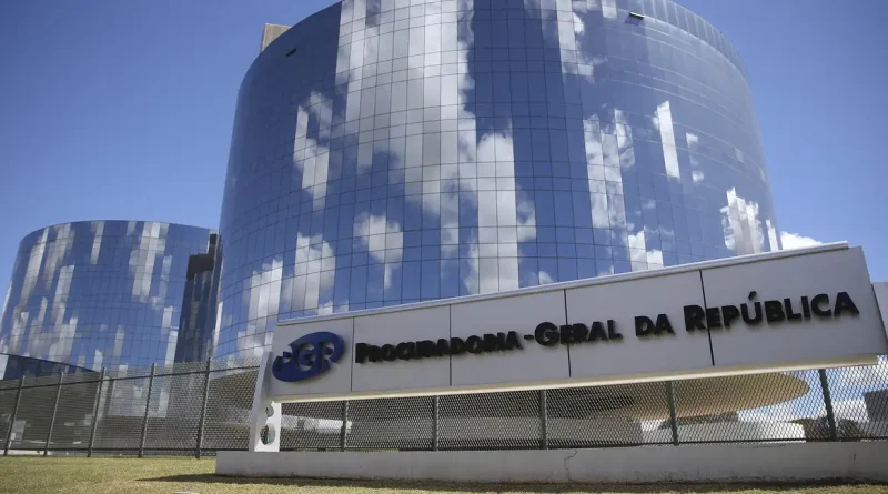 PGR deve se manifestar sobre supostas conversas entre Vorcaro e Moraes