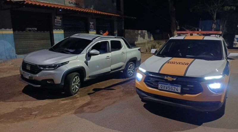 Caminhonete furtada é recuperada pela Polícia Militar durante abordagem em Itabira